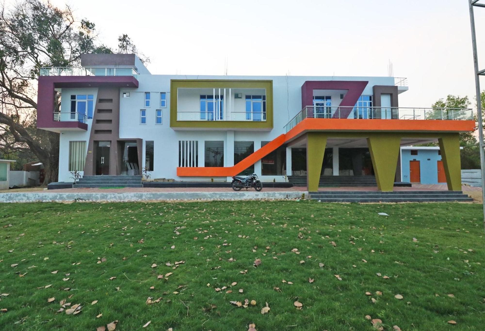 Hotel O Shri Shyam Lawn & Resort Sitapur  Extérieur photo